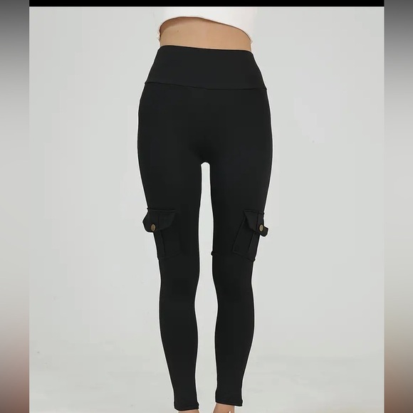 Women's High Waist With Pocket Leggings, Stretchy, and quick Dry - Picture 2 of 8